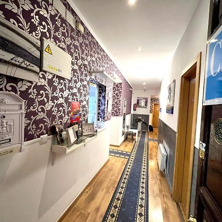 Hostal Abel Victoriano Madrid Bagian luar foto