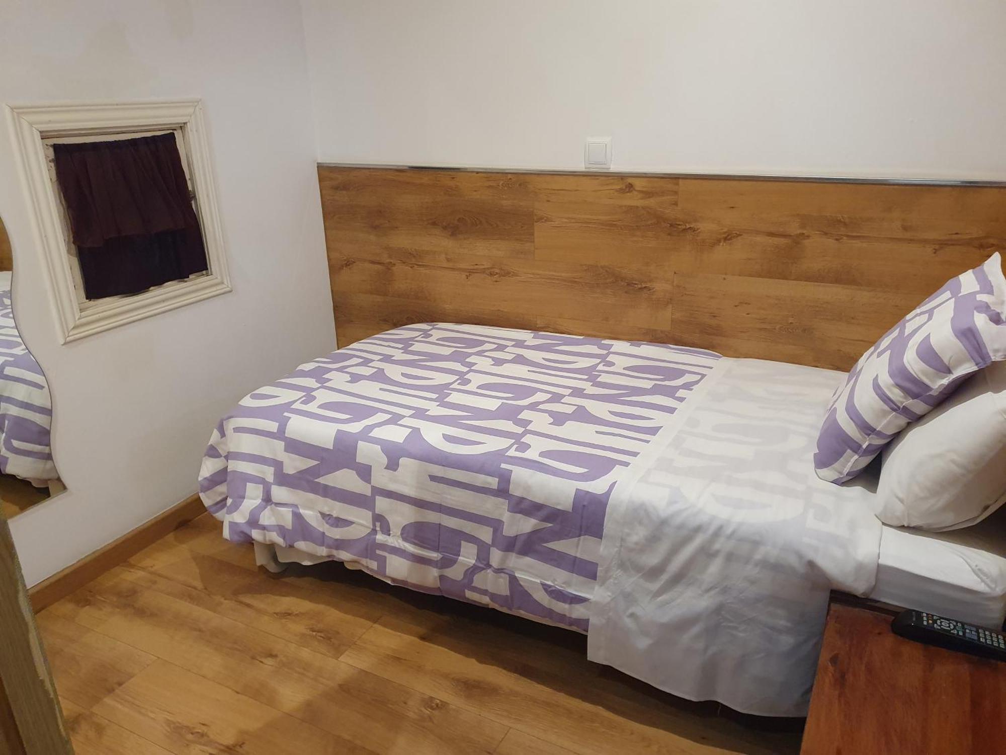 Hostal Abel Victoriano Madrid Bagian luar foto