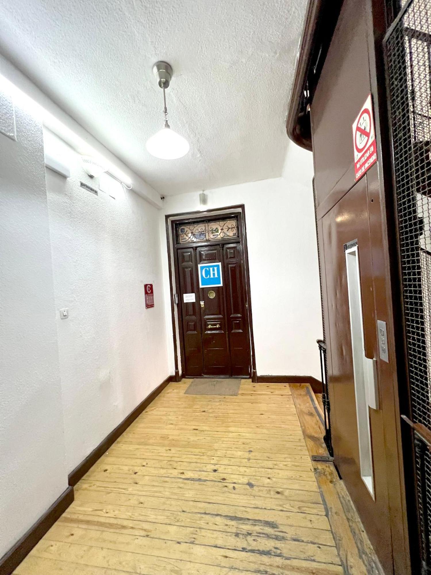 Hostal Abel Victoriano Madrid Bagian luar foto