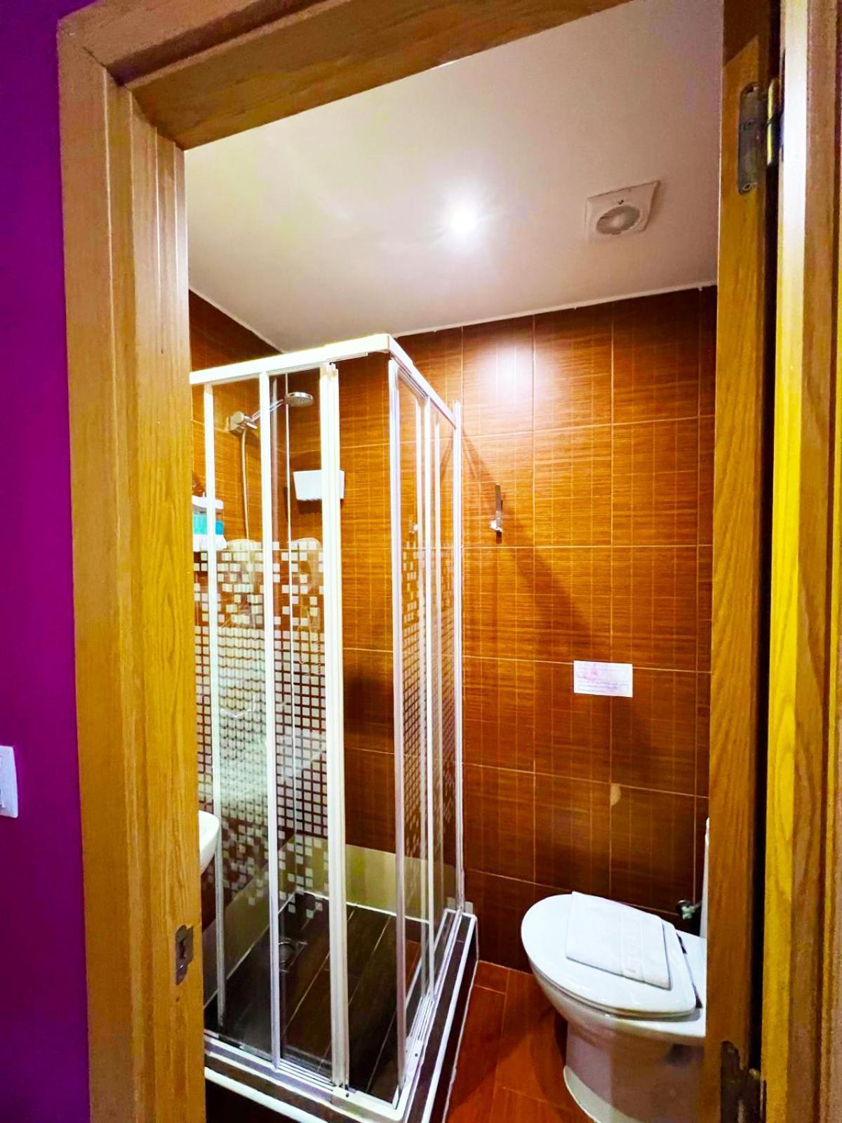 Hostal Abel Victoriano Madrid Bagian luar foto