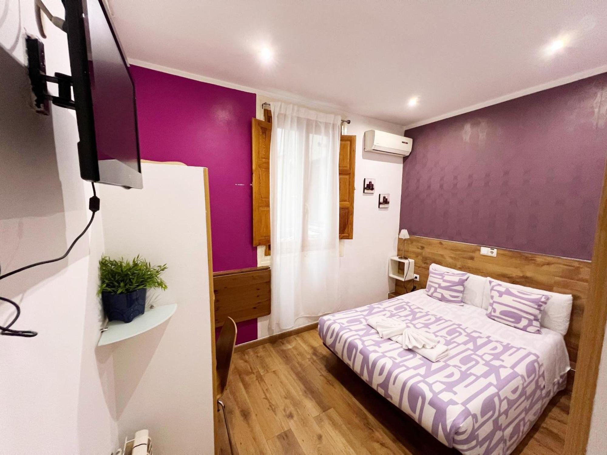Hostal Abel Victoriano Madrid Bagian luar foto