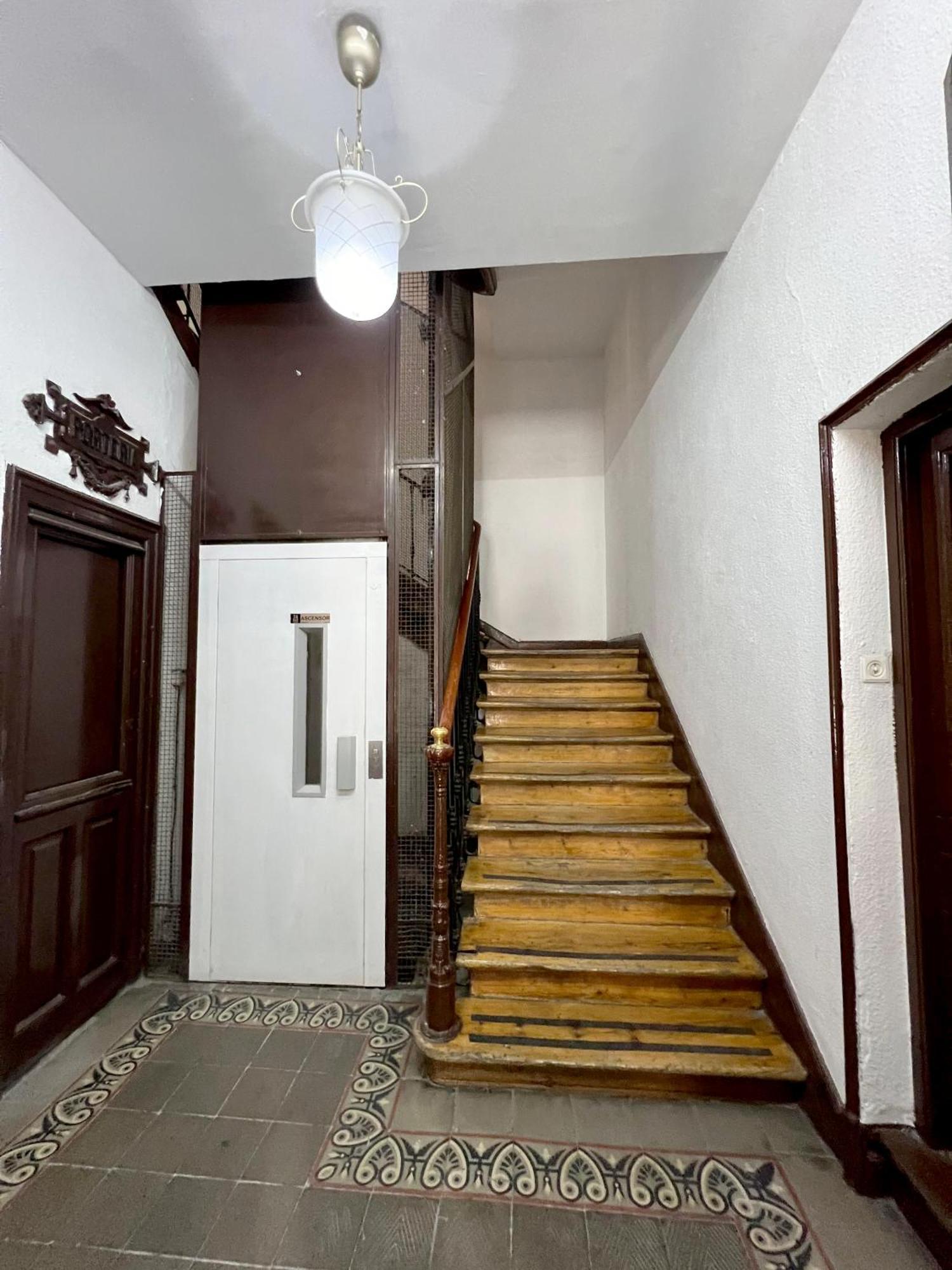 Hostal Abel Victoriano Madrid Bagian luar foto