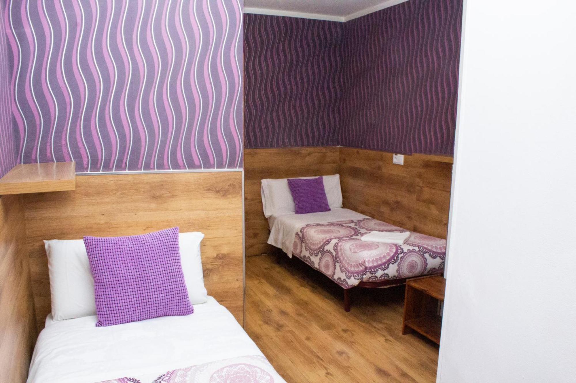 Hostal Abel Victoriano Madrid Bagian luar foto