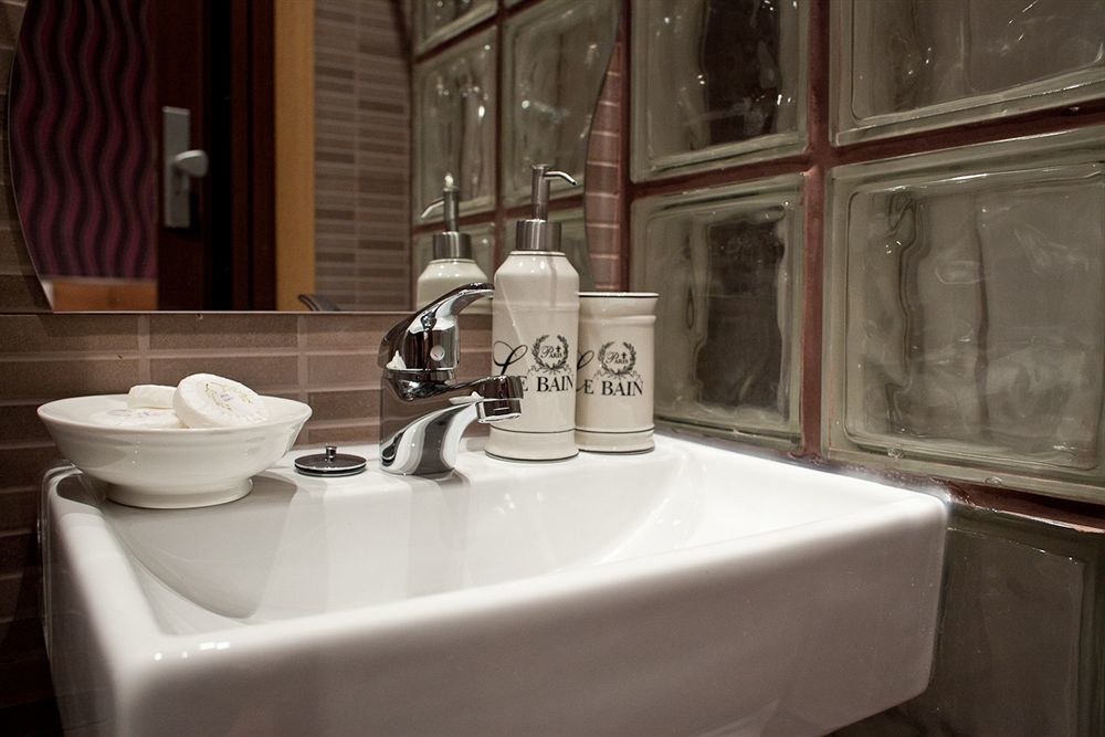 Hostal Abel Victoriano Madrid Bagian luar foto